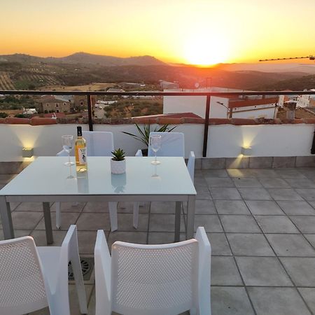 Вилла La Martela De Fuentes Casa De Diseno Rural Фуэнтес-де-Леон Экстерьер фото